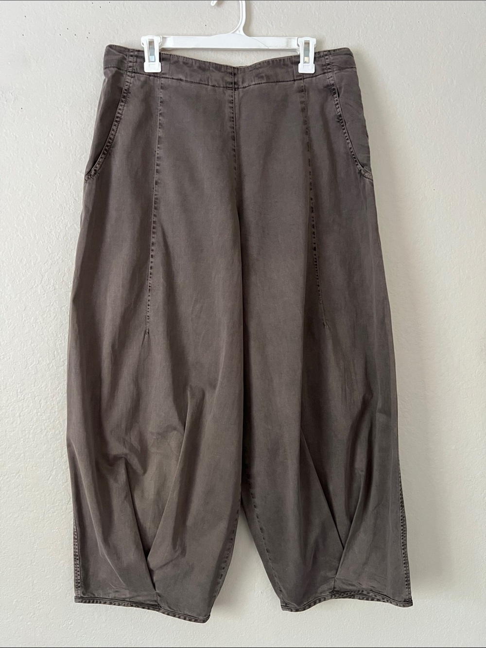 Like New! OSKA Barrel Leg Trouser Cotton Blend Gray Size 4